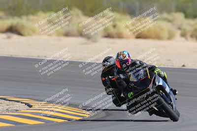 media/Oct-08-2022-SoCal Trackdays (Sat) [[1fc3beec89]]/Turn 10 (945am)/